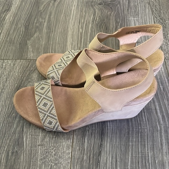 CL by Laundry Shoes Size 10 - Picture 3 of 6